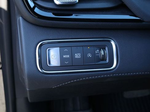 Used 2025 Buick Enclave Preferred w/ Power Package image 11