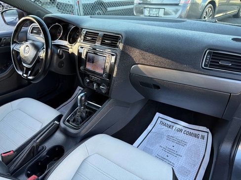 Used 2016 Volkswagen Jetta Sport w/ Lighting Package image 17