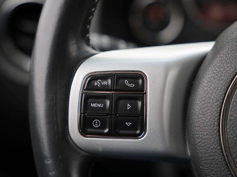 Used 2014 Jeep Compass Limited w/ Sun/Sound Group image 14