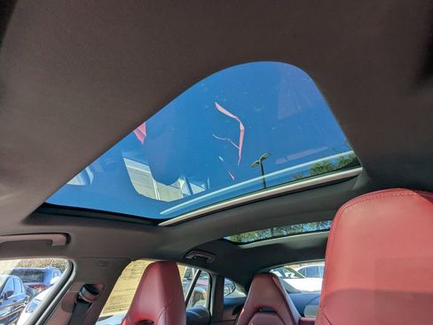 Used 2018 Porsche Panamera 4 image 7