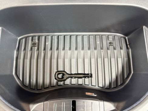 Used 2021 Tesla Model 3 Performance image 27