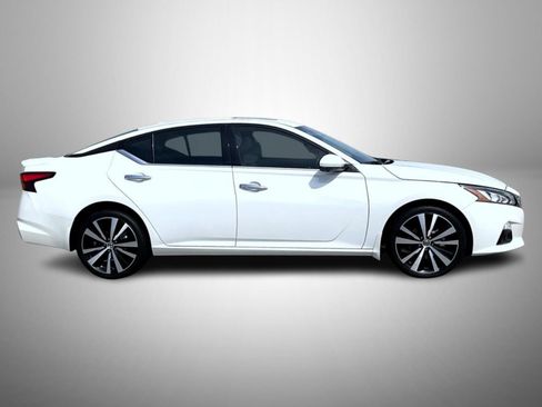 Used 2021 Nissan Altima 2.5 Platinum AWD/4WD image 4