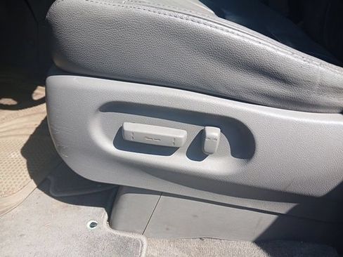 Used 2010 Honda Odyssey EX-L image 16