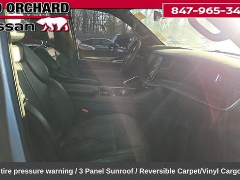 Used 2022 Jeep Wagoneer Series II w/ Premium Group I AWD/4WD image 9