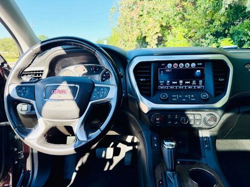 Used 2018 GMC Acadia SLE image 47