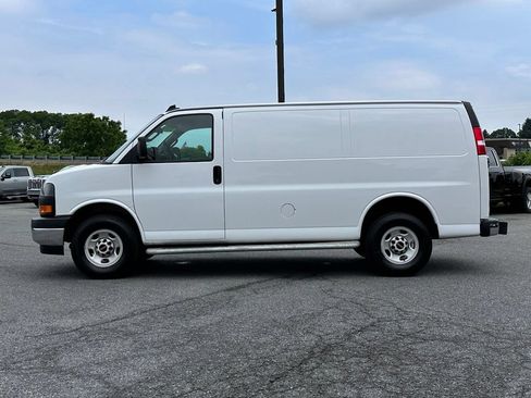 Used 2024 GMC Savana 2500 w/ Driver Convenience Package RWD image 6