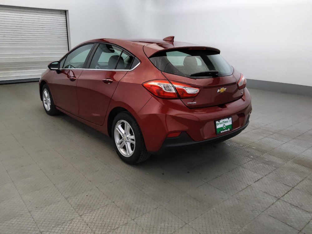 Used 2017 Chevrolet Cruze LT w/ Convenience Package FWD image 5