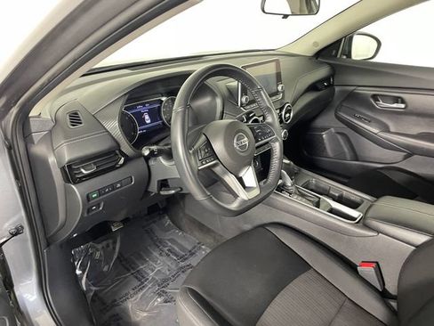 Used 2022 Nissan Sentra SV FWD image 3