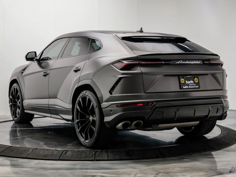 Used 2022 Lamborghini Urus AWD/4WD image 13