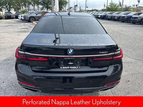 Used 2022 BMW 740i RWD image 7