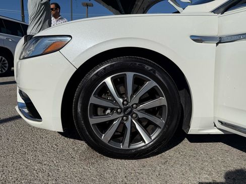 Used 2020 Lincoln Continental image 24