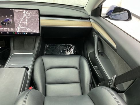 Used 2022 Tesla Model 3 Standard Range RWD image 29