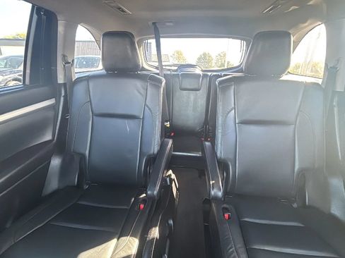 Used 2018 Toyota Highlander XLE FWD image 9