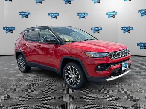 Used 2023 Jeep Compass Limited w/ Elite Group AWD/4WD image 8