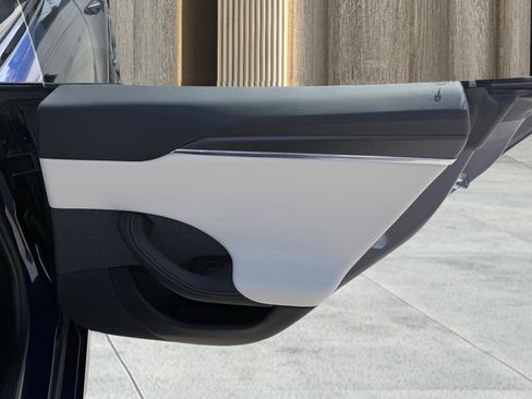 Used 2021 Tesla Model S Plaid image 31