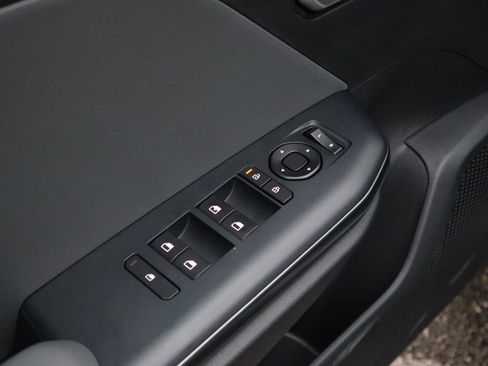 New 2025 Kia K4 LXS image 16