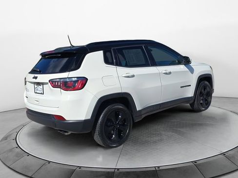 Used 2018 Jeep Compass Latitude image 5