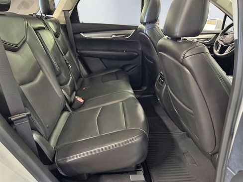 Used 2018 Cadillac XT5 Luxury w/ Driver Awareness Package AWD/4WD image 25