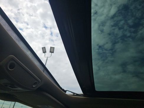 Used 2018 Ford F150 Lariat w/ Equipment Group 502A Luxury image 15