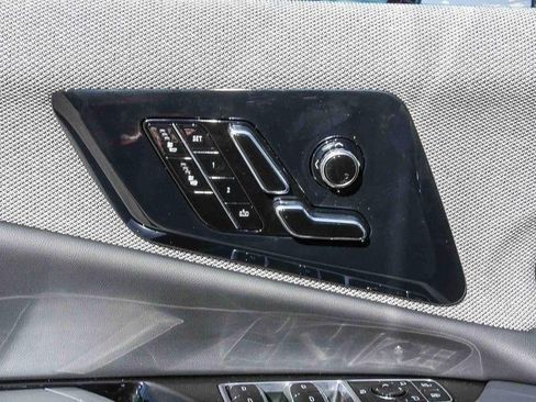 Used 2026 Cadillac Optiq Sport 1 AWD/4WD image 21