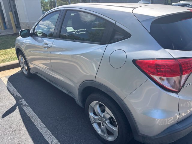 Used 2016 Honda HR-V LX image 10