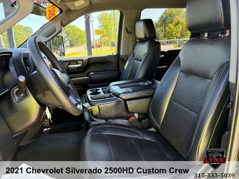 Used 2021 Chevrolet Silverado 2500 Custom w/ Custom Convenience Package AWD/4WD image 11