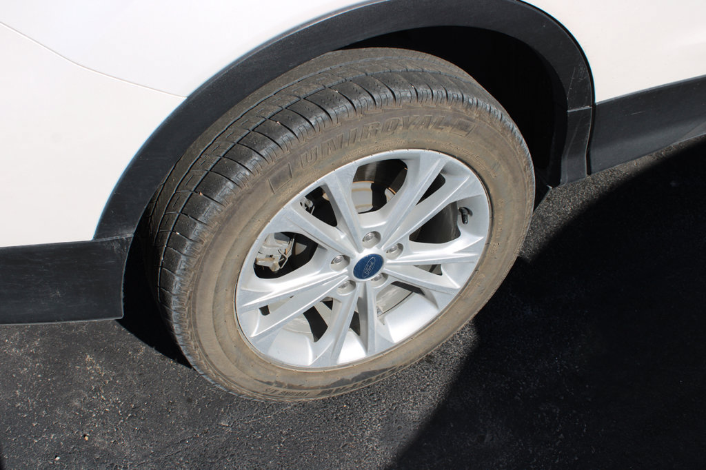 Used 2019 Ford Escape SEL AWD/4WD image 4