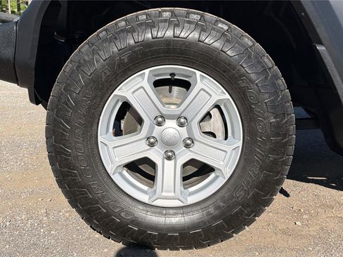Used 2021 Jeep Wrangler Unlimited Sport AWD/4WD image 28