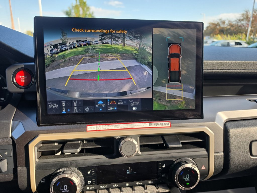 Used 2026 Toyota Tacoma TRD Off-Road w/ TRD Off Road Premium Package AWD/4WD image 31