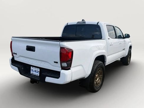 Used 2022 Toyota Tacoma SR5 w/ Technology Package AWD/4WD image 7