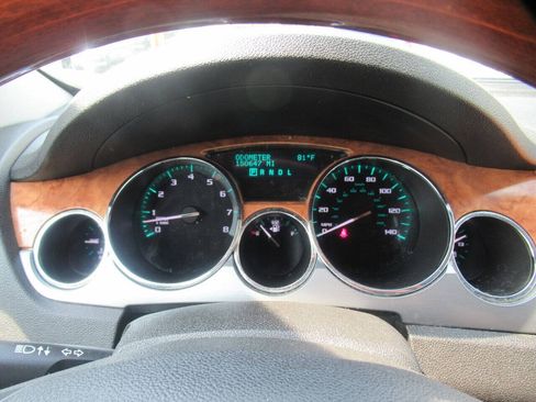 Used 2011 Buick Enclave CXL AWD/4WD image 17
