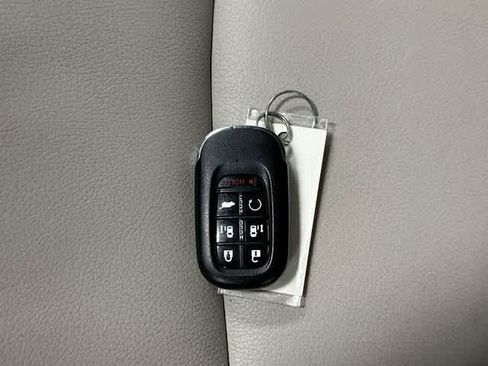 Certified 2025 Honda Odyssey Touring image 34