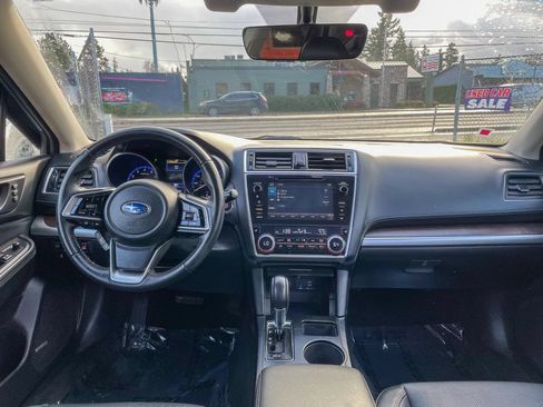 Used 2019 Subaru Outback 2.5i Limited w/ Popular Package #2 AWD/4WD image 3