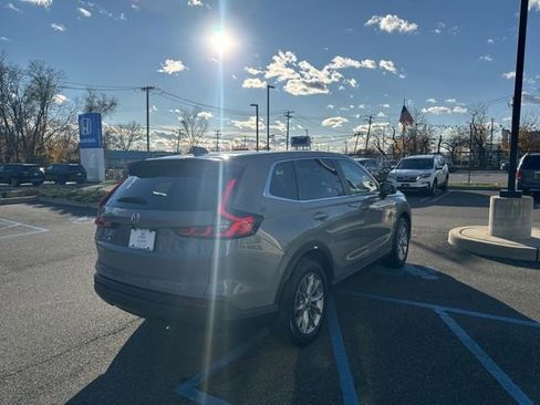 Certified 2023 Honda CR-V EX image 8
