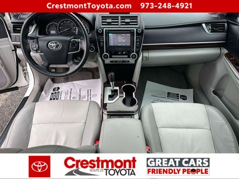 Used 2013 Toyota Camry XLE w/ Leather Pkg image 11