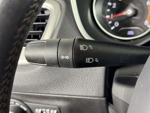 Used 2019 Jeep Compass Latitude w/ Cold Weather Group image 21