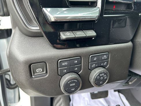 New 2025 Chevrolet Silverado 3500 High Country w/ High Country Premium Package image 21