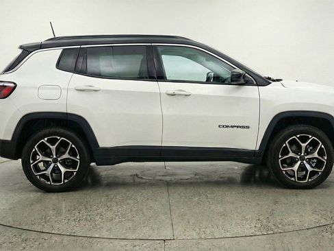 Used 2025 Jeep Compass Limited AWD/4WD image 11