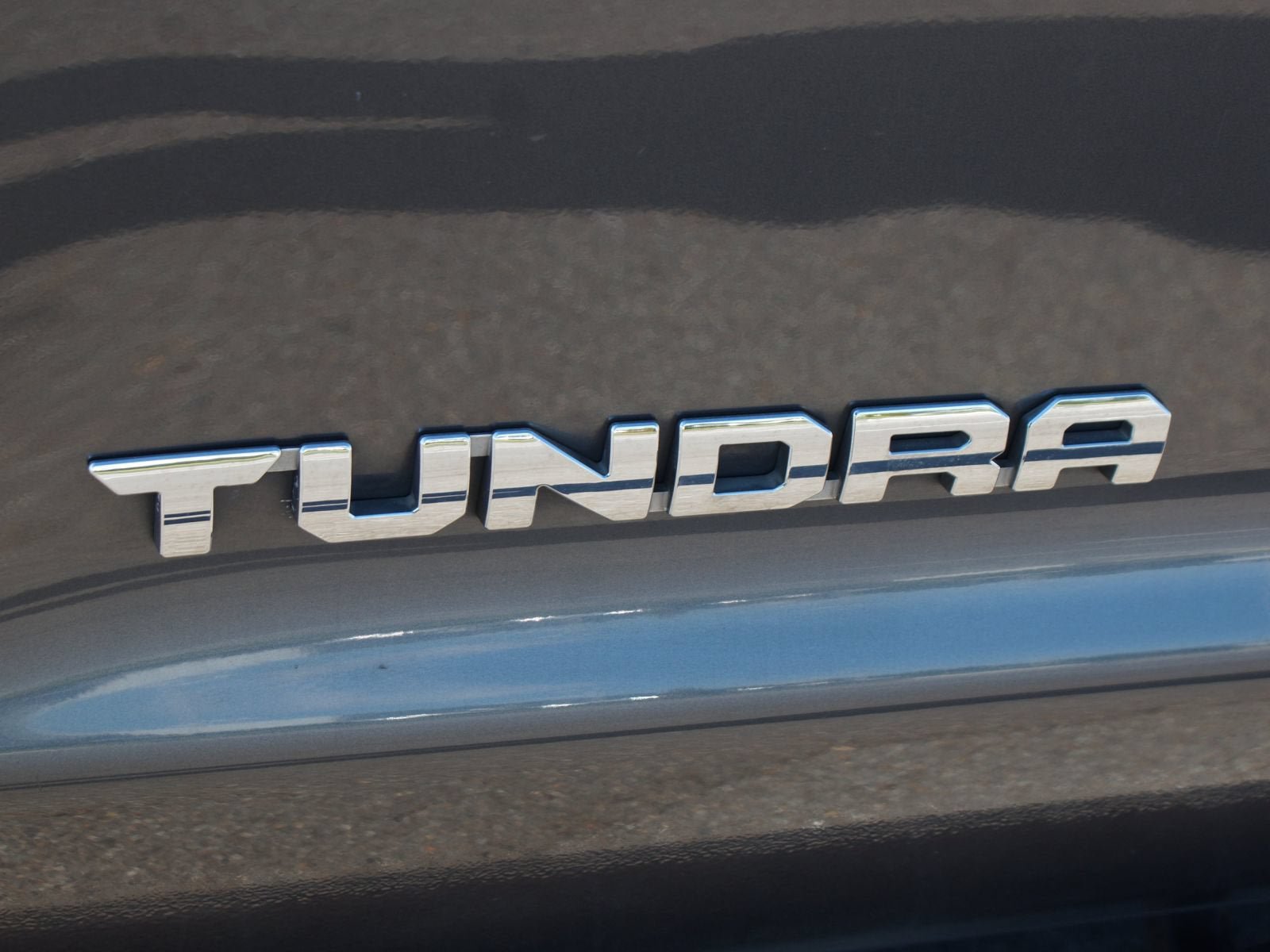 Used 2014 Toyota Tundra SR5 w/ SR5 Upgrade Package RWD image 17