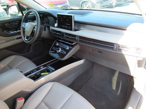 Used 2022 Lincoln Corsair FWD image 10