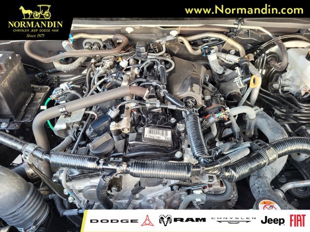Used 2025 Toyota Tacoma SR5 AWD/4WD image 20
