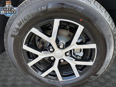 Used 2025 Jeep Grand Cherokee Limited AWD/4WD image 21
