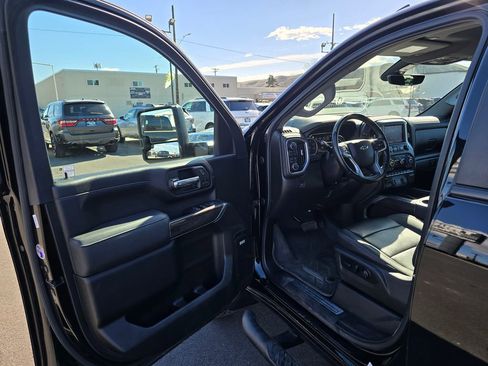 Used 2023 Chevrolet Silverado 2500 LTZ w/ LTZ Plus Package image 18