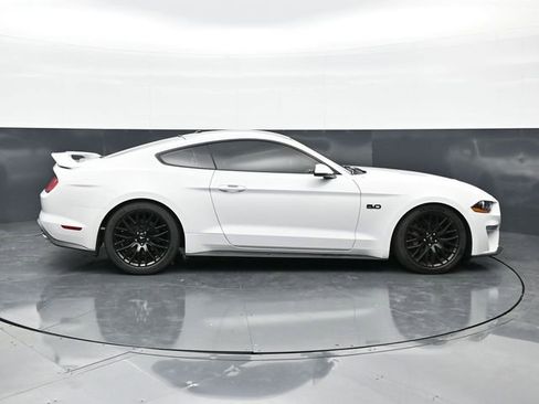 Used 2018 Ford Mustang GT Premium w/ Equipment Group 401A RWD image 8