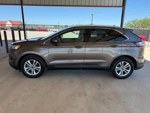 Used 2019 Ford Edge SEL w/ Equipment Group 201A FWD image 4