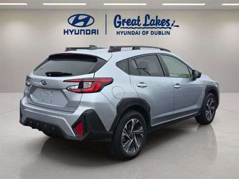 Used 2024 Subaru Crosstrek 2.0i Premium image 5
