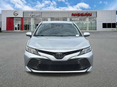 Used 2020 Toyota Camry LE FWD image 2