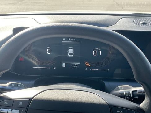 Used 2025 Kia K4 LXS image 39