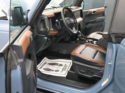 Certified 2024 Ford Bronco Outer Banks AWD/4WD image 16