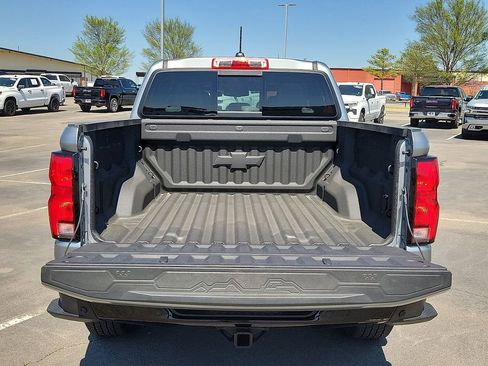 Used 2024 Chevrolet Colorado Z71 w/ Z71 Convenience Package 2 AWD/4WD image 8